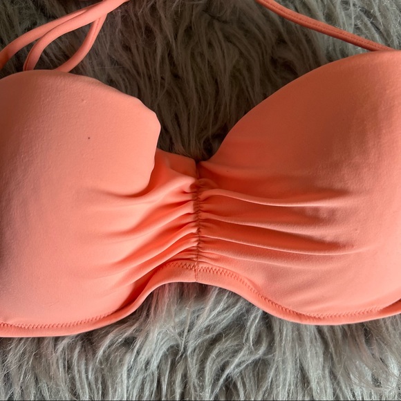 Victoria’s Secret Coral Halter Style Swimsuit Top 36C - Picture 4 of 13